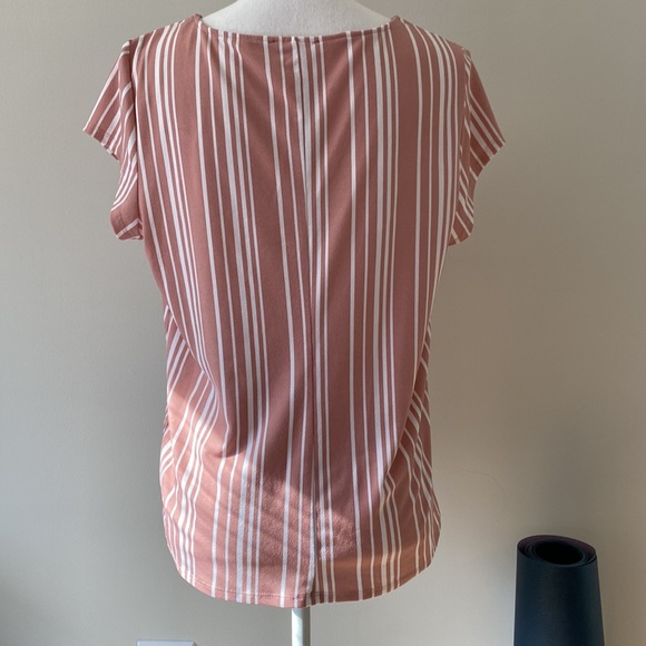 🥭(4 for $15) White and Pink Striped Top - Picture 3 of 7